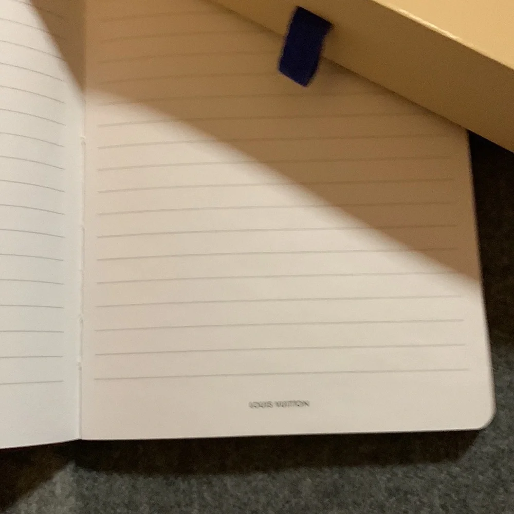 Authentic RARE Louis Vuitton notebook💧🔥 - Picture 5 of 7
